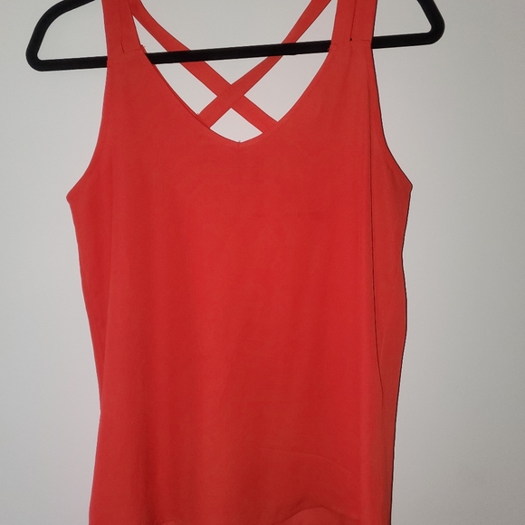Red camisole - Picture 5 of 5
